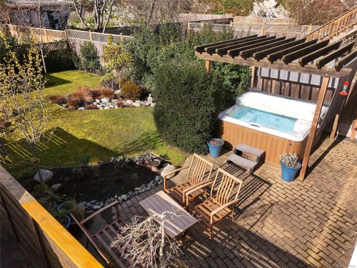 486 Foster St, Esquimalt, BC 