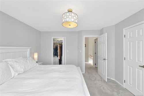 486 Foster St, Esquimalt, BC 