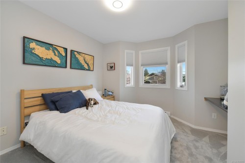 486 Foster St, Esquimalt, BC 