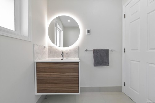 486 Foster St, Esquimalt, BC 