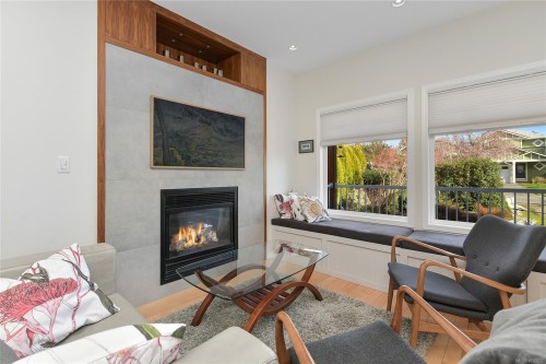 486 Foster St, Esquimalt, BC 