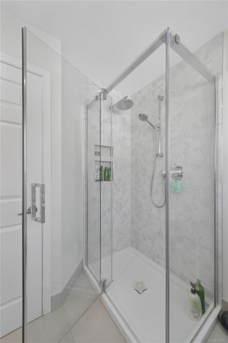 486 Foster St, Esquimalt, BC 