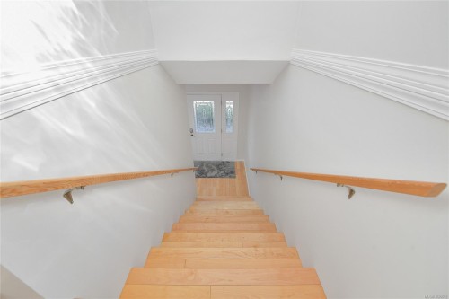 486 Foster St, Esquimalt, BC 