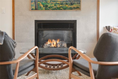 486 Foster St, Esquimalt, BC 