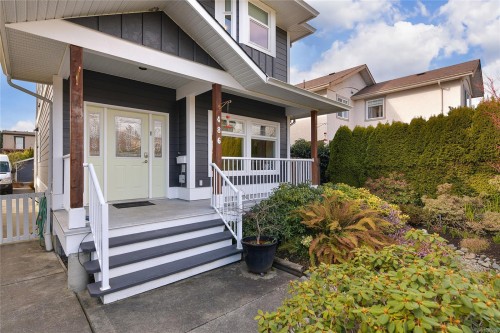 486 Foster St, Esquimalt, BC 