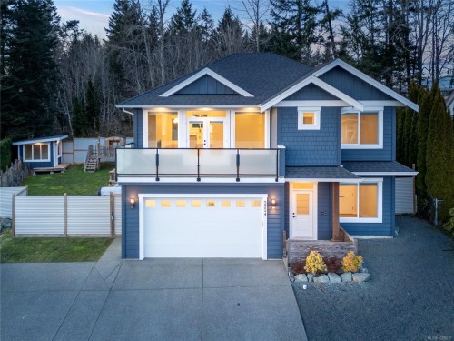 2224 Valley View Dr, Courtenay, BC 