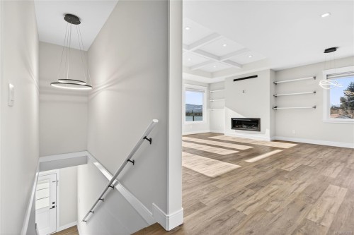 2224 Valley View Dr, Courtenay, BC 