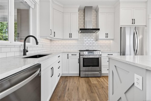 2224 Valley View Dr, Courtenay, BC 