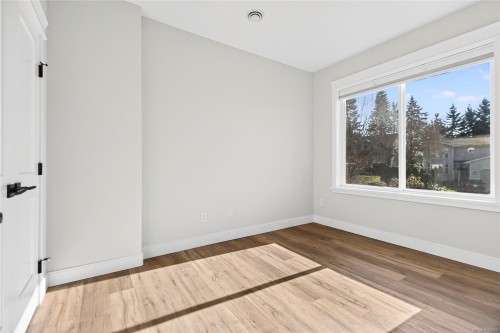 2224 Valley View Dr, Courtenay, BC 