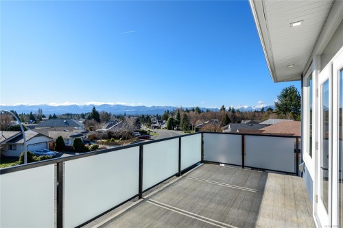 2224 Valley View Dr, Courtenay, BC 