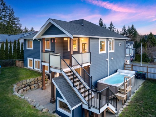2224 Valley View Dr, Courtenay, BC 
