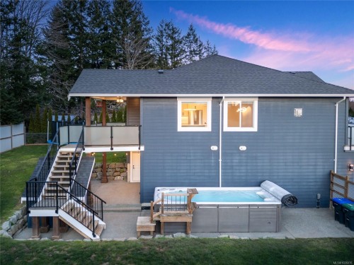 2224 Valley View Dr, Courtenay, BC 