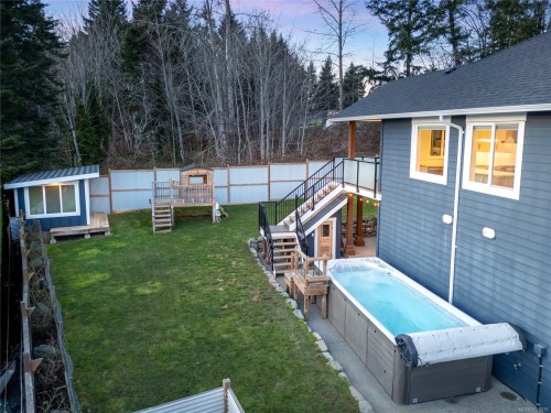 2224 Valley View Dr, Courtenay, BC 