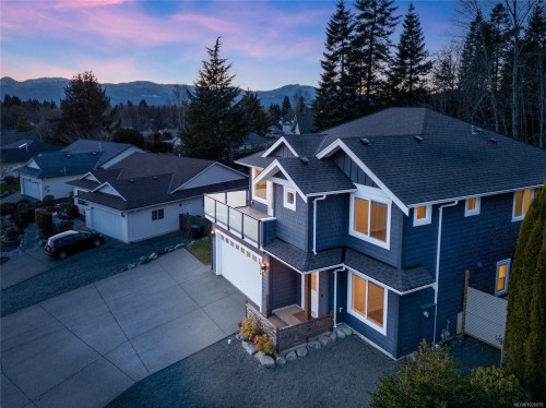 2224 Valley View Dr, Courtenay, BC 