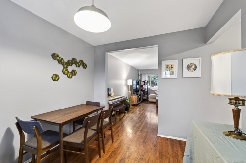 3905 Grange Rd, Saanich, BC 