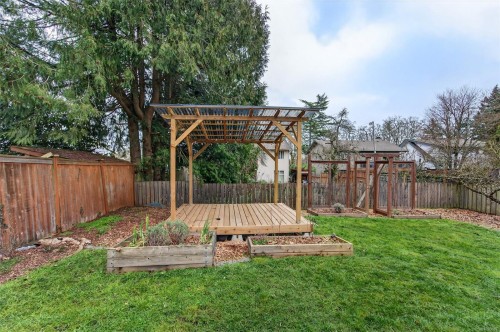 3905 Grange Rd, Saanich, BC 