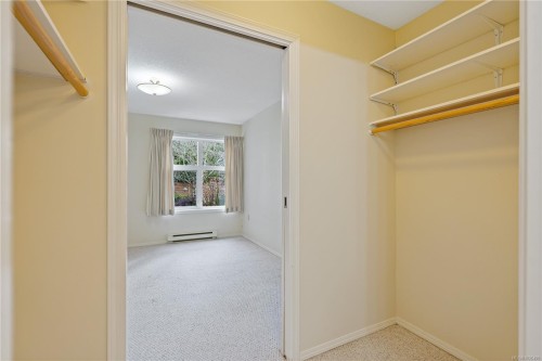 105-3915 St. Georges Lane, Saanich, BC - Indoor