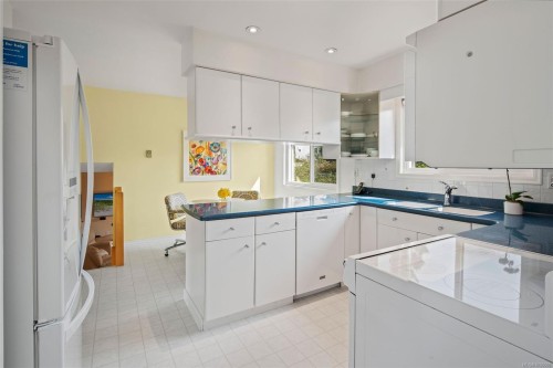 4059 Cavallin Crt, Saanich, BC 