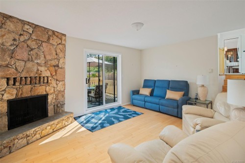 4059 Cavallin Crt, Saanich, BC 