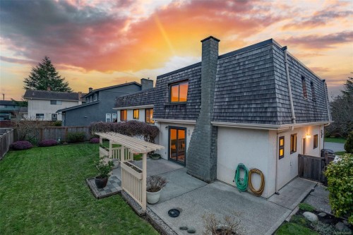 4059 Cavallin Crt, Saanich, BC 