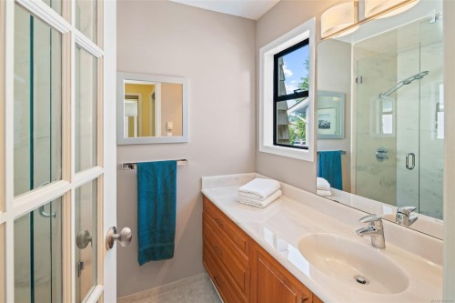 4059 Cavallin Crt, Saanich, BC 