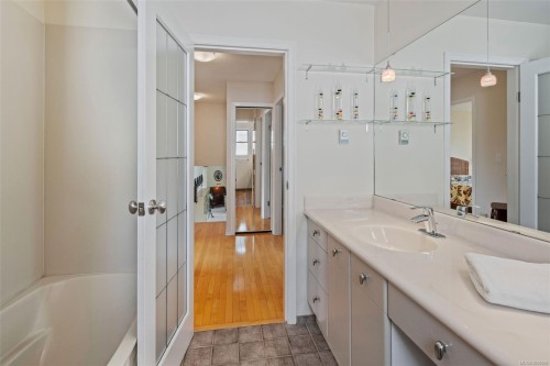 4059 Cavallin Crt, Saanich, BC 