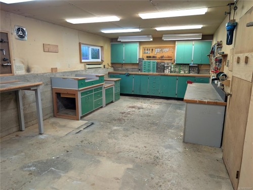 4059 Cavallin Crt, Saanich, BC 