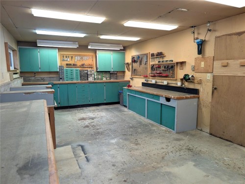 4059 Cavallin Crt, Saanich, BC 