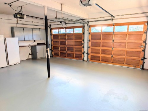 4059 Cavallin Crt, Saanich, BC 