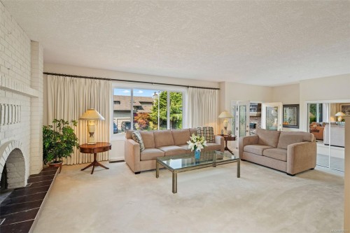 4059 Cavallin Crt, Saanich, BC 