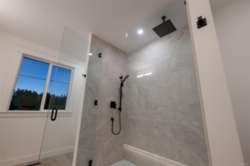 6537 Fayette Rd, Port Alberni, BC 