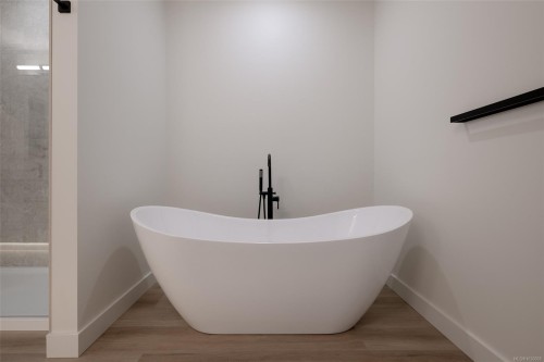 6537 Fayette Rd, Port Alberni, BC 