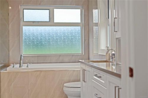 5327 Otter Pl, Port Alberni, BC 