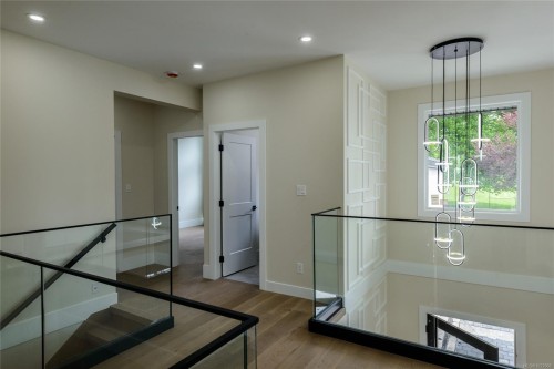 1246 Reynolds Rd, Saanich, BC 