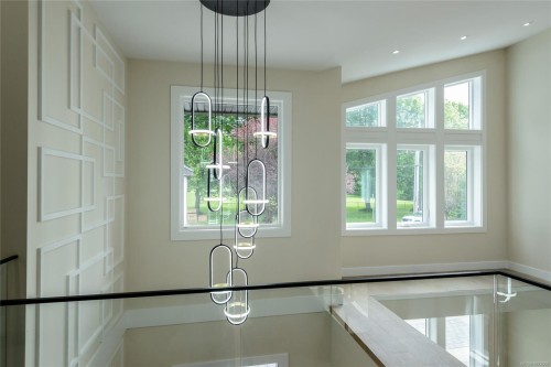 1246 Reynolds Rd, Saanich, BC 