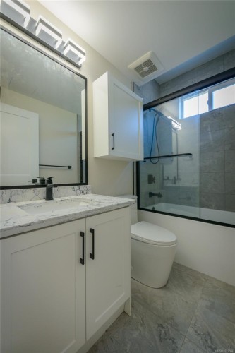 1246 Reynolds Rd, Saanich, BC 