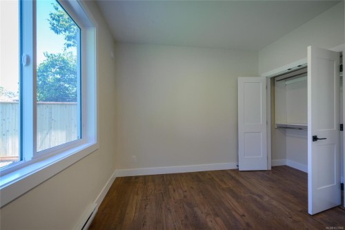 1246 Reynolds Rd, Saanich, BC 