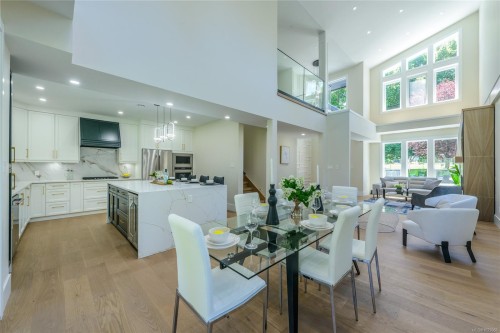 1246 Reynolds Rd, Saanich, BC 