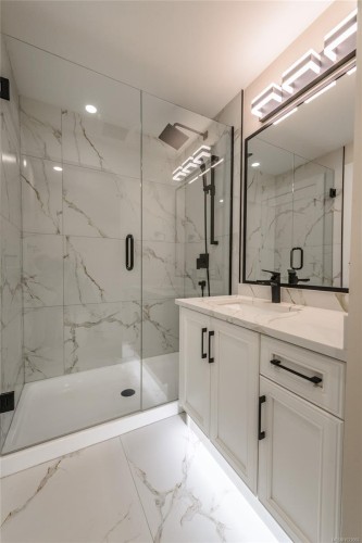 1246 Reynolds Rd, Saanich, BC 