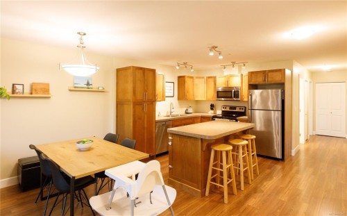 202-4460 Hedgestone Pl, Nanaimo, BC 