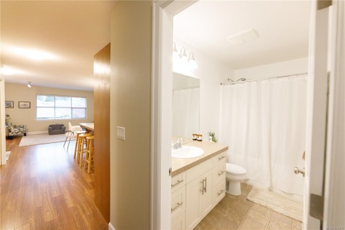 202-4460 Hedgestone Pl, Nanaimo, BC 