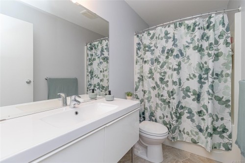 5966 Tower Pl, Duncan, BC 