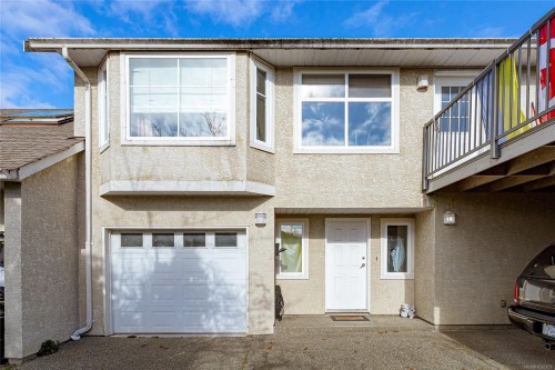 485 Sturdee St  Esquimalt, BC V9A 6R2