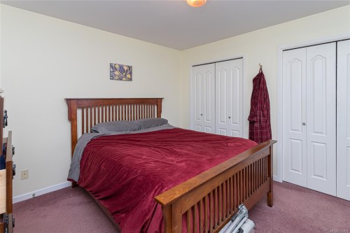 485 Sturdee St, Esquimalt, BC - Indoor Photo Showing Bedroom