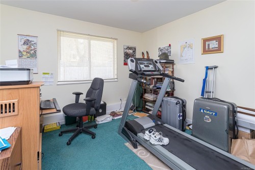 485 Sturdee St, Esquimalt, BC - Indoor Photo Showing Gym Room
