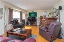 485 Sturdee St, Esquimalt, BC  - Indoor Photo Showing Living Room 