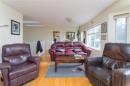 485 Sturdee St, Esquimalt, BC  - Indoor Photo Showing Living Room 