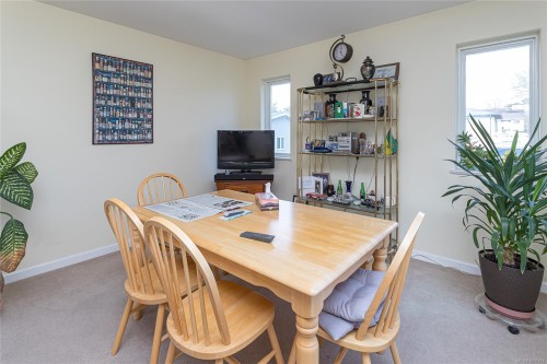 485 Sturdee St, Esquimalt, BC - Indoor Photo Showing Dining Room