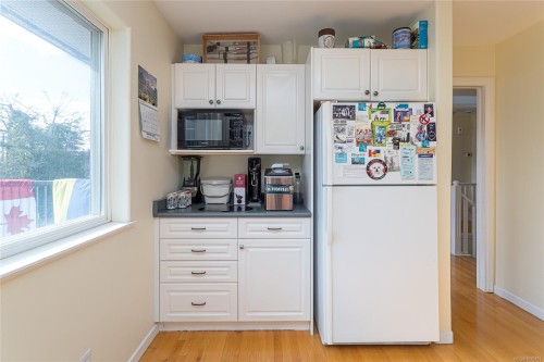 485 Sturdee St, Esquimalt, BC - Indoor