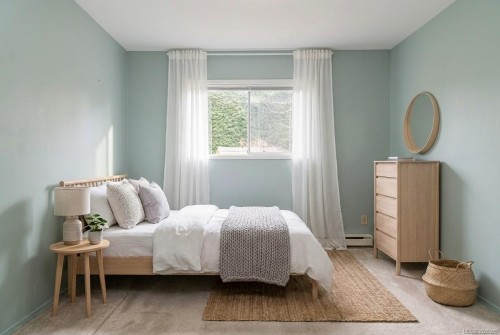 2320 Hazelton Pl, Saanich, BC 